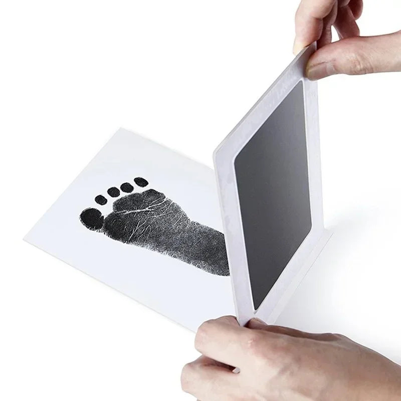 Inkless Inkpad Kits for Baby Handprints, Footprints, and Pet Paw Prints – Perfect for Keepsakes and Gifts"